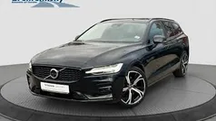 Onyx black (schwarz) Gebraucht 2025 Volvo V60 Plus Kombi | 37.460 € (Guter Preis)