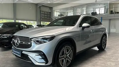 Gebraucht Mercedes GLC300 Premium 258 PS (189 kW) 2023 Silber SUV