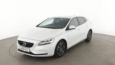 Gebraucht 2017 Volvo V40 Momentum Kombi | 16.790 € (Fairer Preis)
