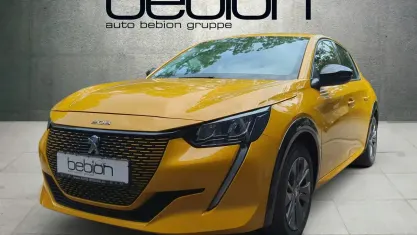 Gebraucht Peugeot e-208 Allure 100 kW (136 PS) 2022 Metfa faro gelb Kleinwagen
