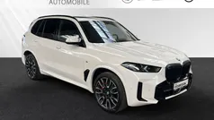 Alpinweiß Gebraucht 2024 BMW X5 M Sport SUV | 78.890 € (Fairer Preis)