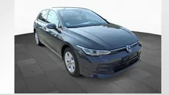 Gebraucht 2024 VW Golf VIII Life Limousine | 27.490 € (Fairer Preis)