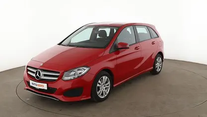 Gebraucht Mercedes B180 122 PS (89 kW) 2015 Rot Van / Kleinbus