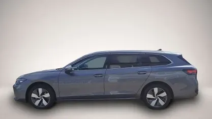 Gebraucht VW Passat Business 150 PS (110 kW) 2025 Grau Kombi