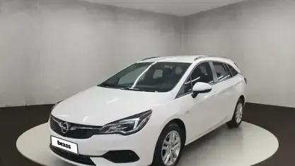 Używany Opel Astra Edition 145 KM (106 kW) 2020 Biały Kombi