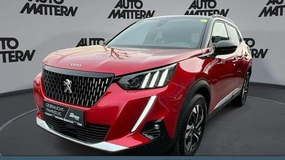 Gebraucht Peugeot 2008 GT 131 PS (96 kW) 2022 Rot SUV
