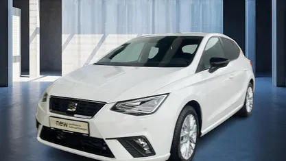 Begagnad Seat Ibiza FR 116 HK (85 kW) 2025 Vit Halvkombi