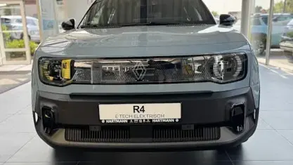 Nouvelle Renault 4 E-Tech Komfort 110 kW (150 ch) 2025 Bleue SUV