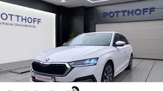 Weiss Gebraucht 2023 Skoda Octavia Style Kombi | 23.977 € (Guter Preis)