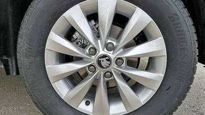 Gebraucht 2025 Skoda Karoq Selection SUV | 32.690 € (Guter Preis)