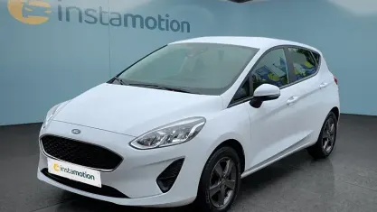 Używany Ford Fiesta Trend 75 KM (55 kW) 2020 Biały Hatchback