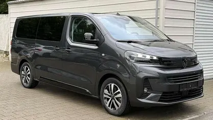 Gebraucht 2025 Peugeot Traveller Premium Van / Kleinbus | 45.490 € (Fairer Preis)