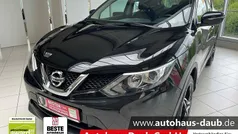 Schwarz Gebraucht 2014 Nissan Qashqai Acenta SUV | 10.980 € (Fairer Preis)