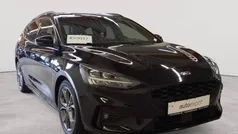 Obsidianschwarz metallic Gebraucht 2020 Ford Focus ST-Line X Kombi | 14.990 € (Guter Preis)