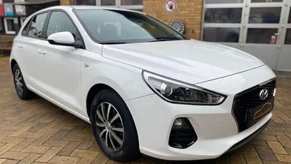 Gebraucht 2017 Hyundai i30 Pure Limousine | 11.490 € (Fairer Preis)