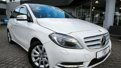Gebraucht Mercedes B200 156 PS (114 kW) 2013 Weiss Van / Kleinbus