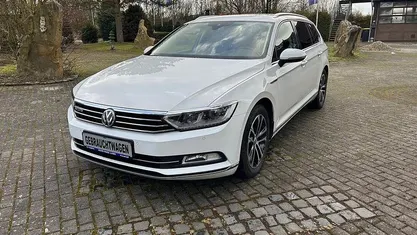 Gebraucht VW Passat Highline 190 PS (139 kW) 2018 Weiß Kombi