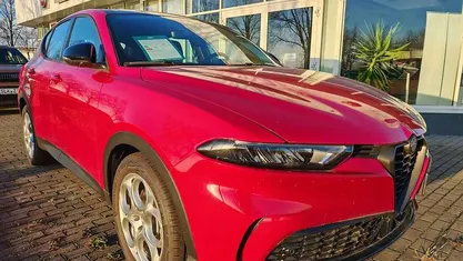 Rosso alfa, uni Gebraucht 2023 Alfa Romeo Tonale Sprint SUV | 28.900 € (Fairer Preis)