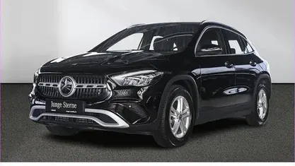 Second-hand Mercedes GLA200 163 CP (119 kW) 2024 Negru SUV