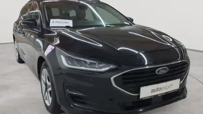 Gebraucht Ford Focus Cool & Connect 120 PS (88 kW) 2022 Agate black metallic Kombi