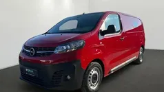 Rot Gebraucht 2023 Opel Vivaro-e Combi Van | 34.750 € (Etwas zu teuer)