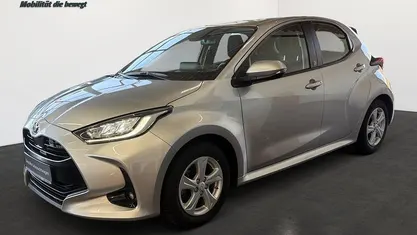 Gebraucht Toyota Yaris Hybrid Comfort 116 PS (85 kW) 2023 Silber Kleinwagen