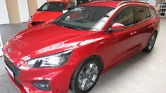 Fantastic red tc Gebraucht 2020 Ford Focus ST-Line Kombi | 18.490 € (Fairer Preis)