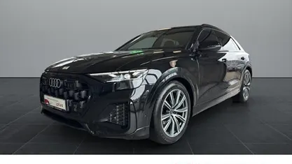 Mythosschwarz metallic Gebraucht 2025 Audi Q8 Ambiente SUV | 73.940 € (Fairer Preis)
