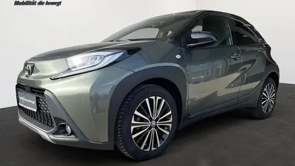 Gebraucht Toyota Aygo X X-plore 72 PS (52 kW) 2022 Grün SUV