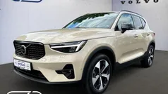Sand dune / metallic Gebraucht 2024 Volvo XC40 Plus SUV | 38.850 € (Fairer Preis)