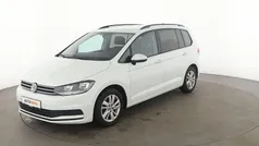 Weiß Gebraucht 2019 VW Touran Comfortline Van / Kleinbus | 21.690 € (Fairer Preis)