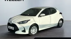 Weiss Gebraucht 2021 Toyota Yaris Comfort Kleinwagen | 12.880 € (Fairer Preis)