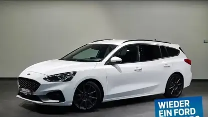 Gebraucht Ford Focus ST 190 PS (139 kW) 2021 Weiß Kleinwagen