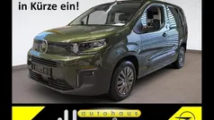 Gebraucht 2024 Citroën Berlingo PureTech Van / Kleinbus | 23.985 € (Fairer Preis)