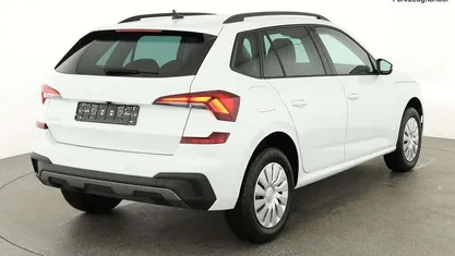 Moon weiß perleffekt Neu 2025 Skoda Kamiq Selection SUV | 26.545 € (Fairer Preis)