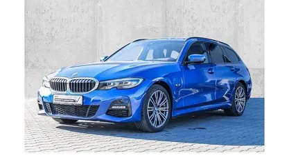 Gebraucht BMW 320e Performance 163 PS (119 kW) 2021 M portimao blau Kombi