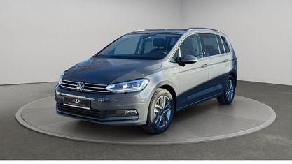 Neu VW Touran Comfortline 150 PS (110 kW) 2026 Grenadillschwarz metallic Van / Kleinbus