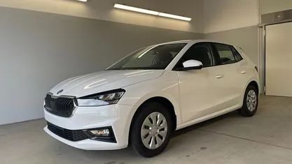 Gebraucht 2024 Skoda Fabia Selection Limousine | 20.190 € (Fairer Preis)