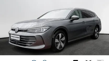 Gebraucht VW Passat Business 150 PS (110 kW) 2025 Grau Kombi