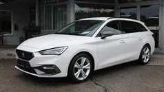 Weiß ("candy" weiß) schwarz (stoff) Gebraucht 2020 Seat Leon FR Kombi | 16.990 € (Fairer Preis)