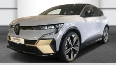 Grau Gebraucht 2024 Renault Mégane Iconic Limousine | 35.995 € (Fairer Preis)