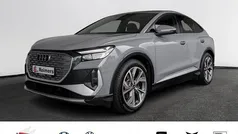 Grau Gebraucht 2022 Audi Q4 Sportback e-tron Ambiente SUV | 29.990 € (Fairer Preis)