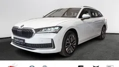 Gebraucht 2024 Skoda Superb Selection Kombi | 45.990 € (Fairer Preis)
