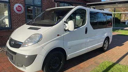 Weiß (casabl/arctic/eisweiss/kaolin) Gebraucht 2014 Opel Vivaro Van / Kleinbus | 9.900 € (Superpreis)