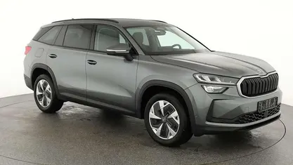 Gebraucht 2025 Skoda Kodiaq Selection SUV | 48.045 € (Guter Preis)