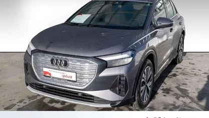 Grau Gebraucht 2022 Audi Q4 e-tron S-Line SUV | 24.880 € (Guter Preis)