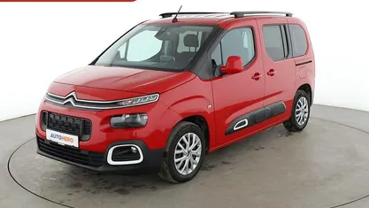 Rot Gebraucht 2019 Citroën Berlingo Feel Van / Kleinbus | 16.920 € (Fairer Preis)