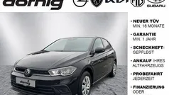 Deep black perleffekt (schwarz) Gebraucht 2024 VW Polo Life Kleinwagen | 18.950 € (Fairer Preis)