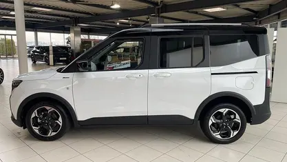 Gebraucht Ford Tourneo Courier 125 PS (91 kW) 2025 Frostweiß Van / Kleinbus