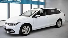 Weiß Gebraucht 2023 VW Golf VIII Life Kombi | 20.930 € (Guter Preis)